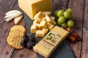 5 Spoke Creamery - Welsh Cheddar