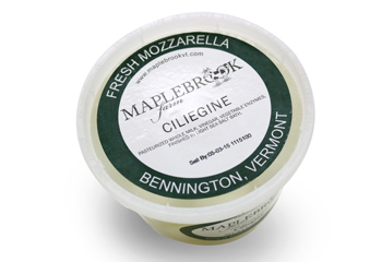 Maplebrook Fresh Ciligiene in water 1/2 Oz pieces -8oz container