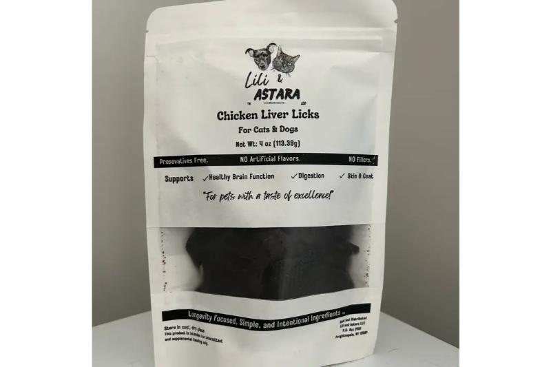 Lili and Astara - Air Dried Chicken Liver